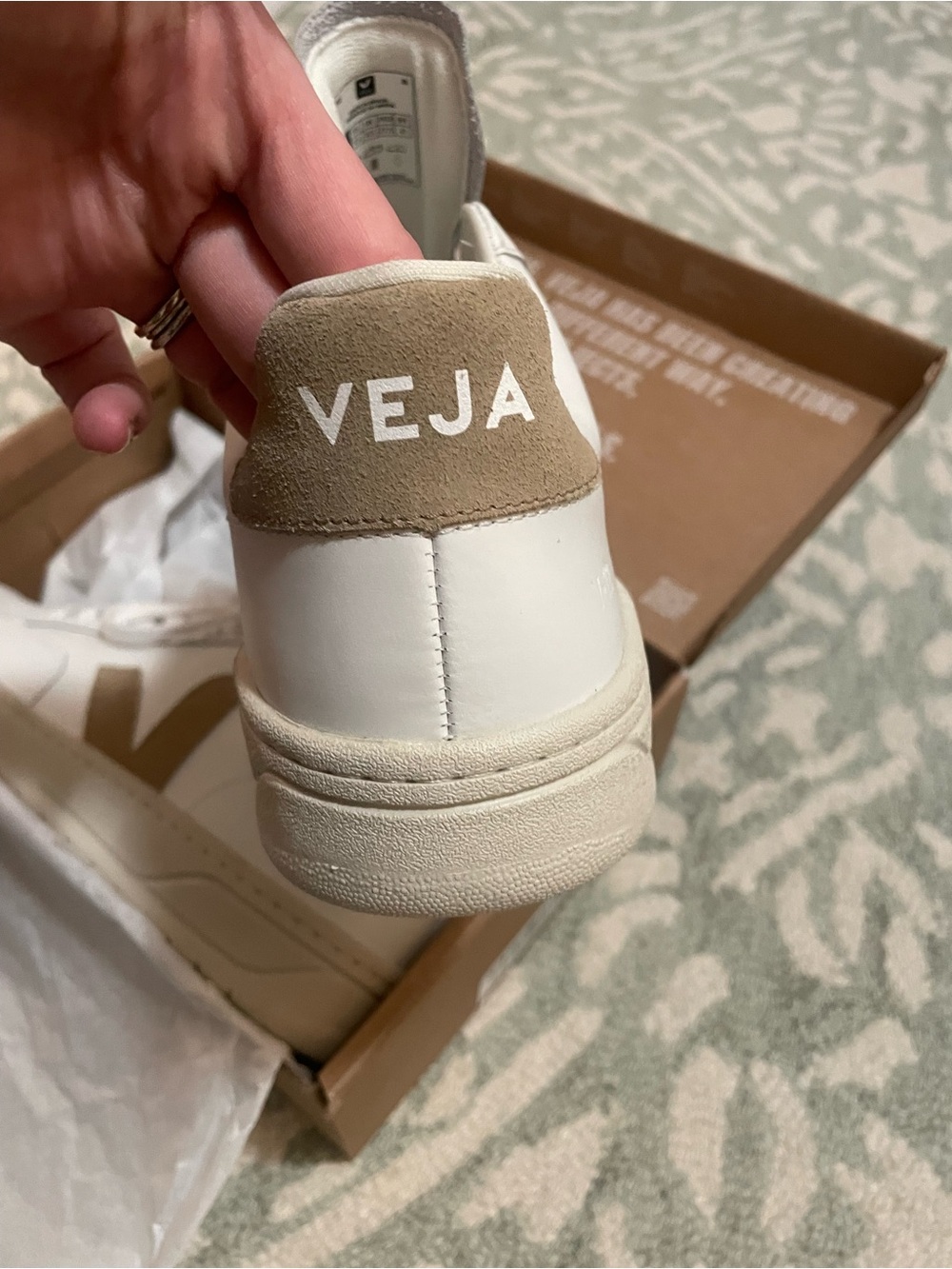 Veja V-12 Leather Sneakers in White and Beige - Picture 2 of 6